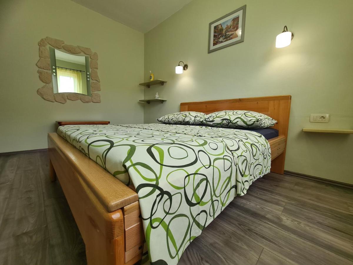 טרוגיר Apartments Bresan מראה חיצוני תמונה